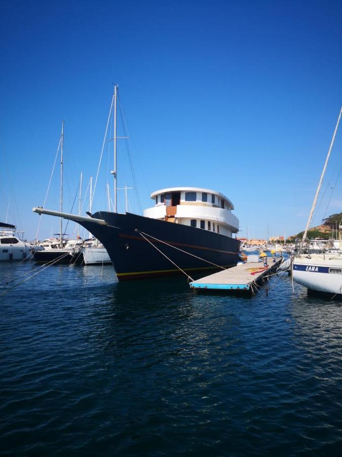 Classic Yacht Yanika Yachting Watersport Ets Виллапутцу Экстерьер фото